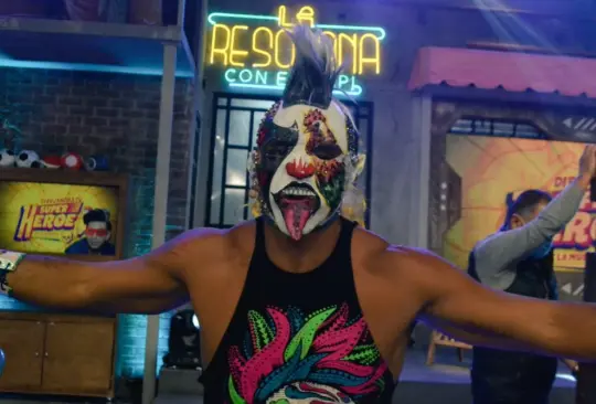 Psycho Clown alterna los rings y se ofrece como ¡¿payaso para fiestas?! Psycho Clown alterna los rings y se ofrece como ¡¿payaso para fiestas?!