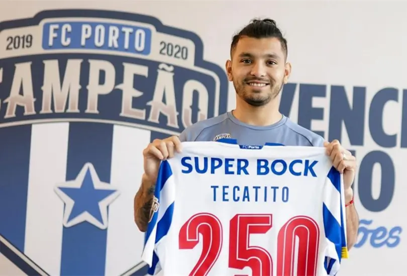 Aficionados del Porto piden que el Tecatito sea el mejor pagado del club Aficionados del Porto piden que el Tecatito sea el mejor pagado del club
