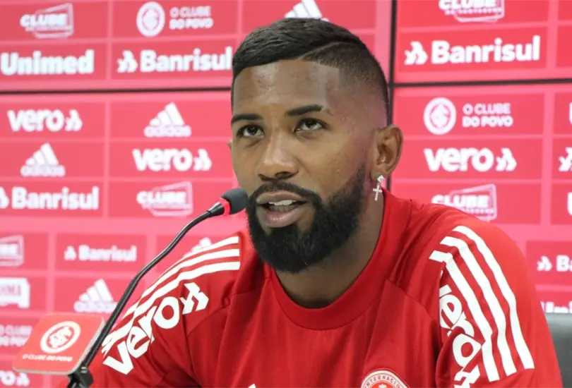 Hincha paga multa de casi 4 mdp para que futbolista juegue y lo expulsan Hincha paga multa de casi 4 mdp para que futbolista juegue y lo expulsan