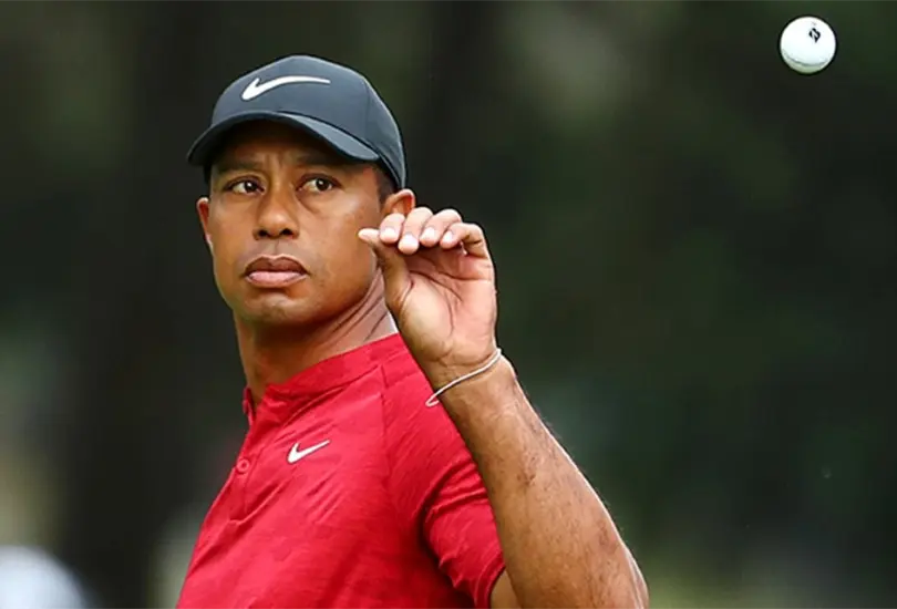 Tiger Woods sufre accidente automovilístico en Los Ángeles Tiger Woods sufre accidente automovilístico en Los Ángeles