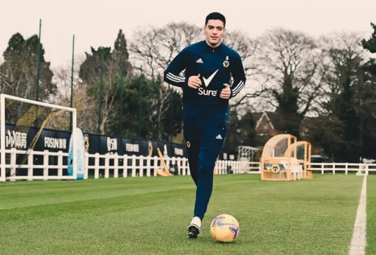 ¡Un paso más para el regreso! Raúl Jiménez entrena con balón ¡Un paso más para el regreso! Raúl Jiménez entrena con balón