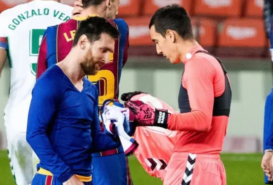 Antes de Edgar Badía, Messi solo le pidió el jersey a otro jugador y era del Real Madrid Antes de Edgar Badía, Messi solo le pidió el jersey a otro jugador y era del Real Madrid