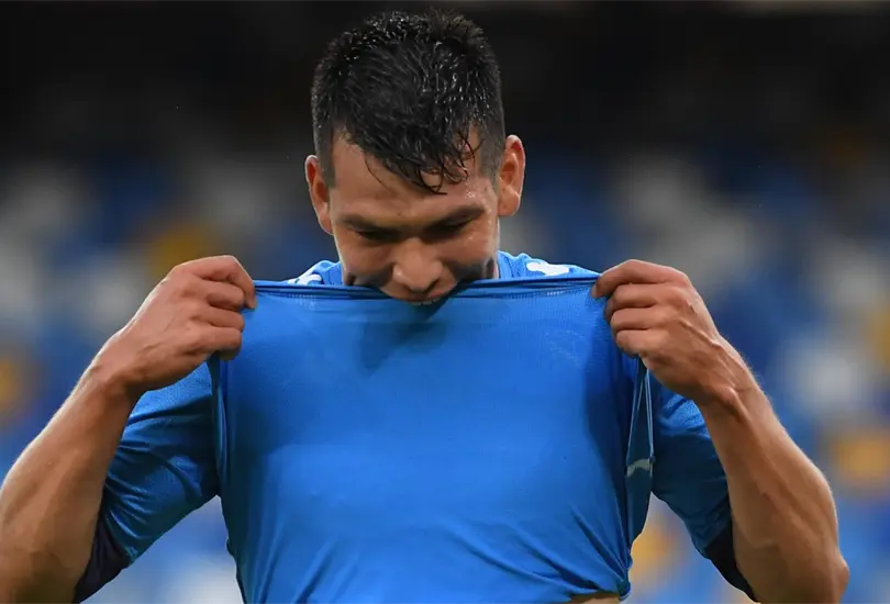 Napoli pondr&iacute;a en venta al Chucky Lozano en verano