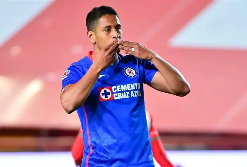 Luis Romo lanza advertencia a Cruz Azul: A la primera oferta, me voy a Europa