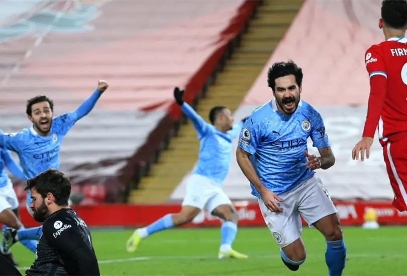 Manchester City aplasta al Liverpool y es l&iacute;der en la Premier League 