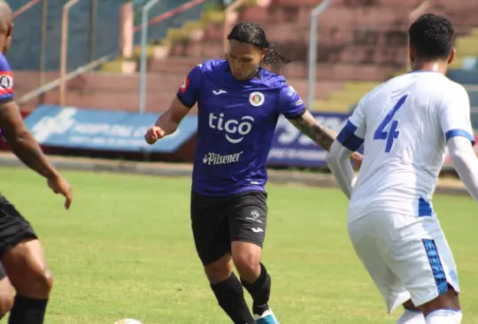 Gullit Peña, todo un killer: hace gol en la victoria del FAS en El Salvador Gullit Peña, todo un killer: hace gol en la victoria del FAS en El Salvador