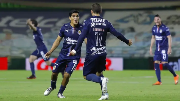 Orvañanos se vuelve a confundir de Chapo en el León vs Chivas Orvañanos se vuelve a confundir de Chapo en el León vs Chivas