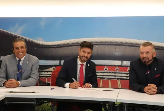 El fichaje de Oribe Peralta en Chivas fue una equivocación: José Luis Higuera El fichaje de Oribe Peralta en Chivas fue una equivocación: José Luis Higuera