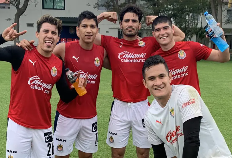 Pollo Briseño aclara la polémica con JJ Macías y revela los planes para su retiro Pollo Briseño aclara la polémica con JJ Macías y revela los planes para su retiro