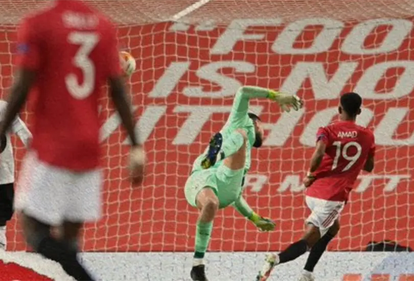 Dos jugadas a lo Chicharito firman empate entre Manchester United y Milan Dos jugadas a lo Chicharito firman empate entre Manchester United y Milan