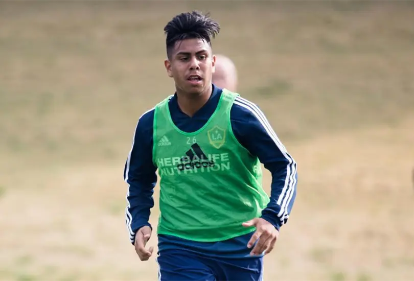 Efraín Álvarez se queda sin ser llamado por México y Estados Unidos Efraín Álvarez se queda sin ser llamado por México y Estados Unidos