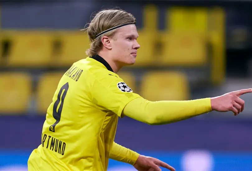 Directivo del Dortmund niega que Haaland est&eacute; a la venta, pero equipo le pone precio