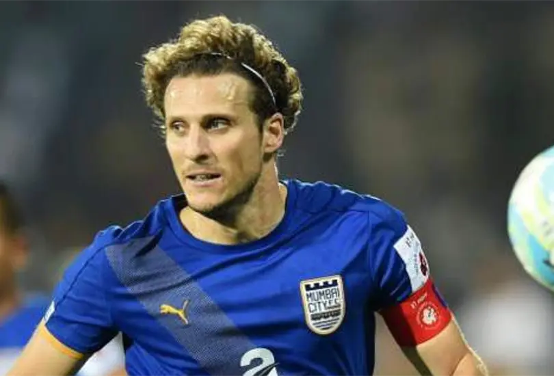 Diego Forlán cree que el salario de la Liga MX impide las exportaciones a Europa Diego Forlán cree que el salario de la Liga MX impide las exportaciones a Europa