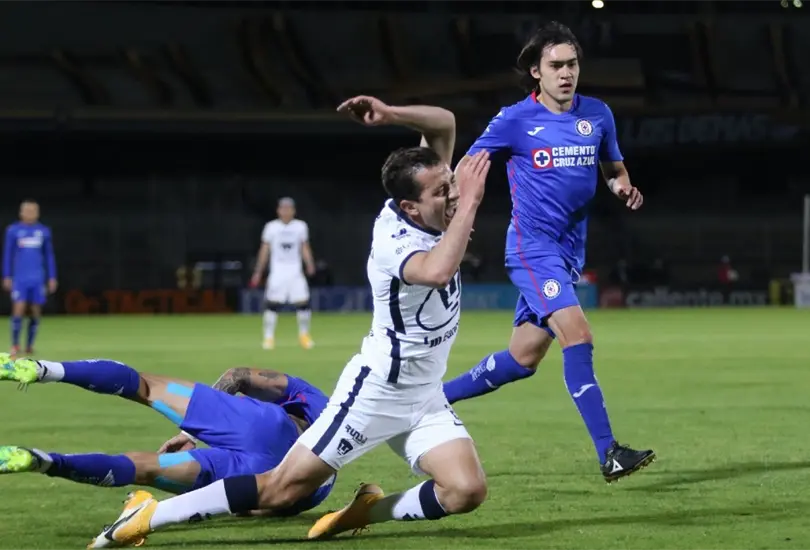 Tras el 4-0 de Pumas a Cruz Azul, el Shaggy no quería ni salir a la calle Tras el 4-0 de Pumas a Cruz Azul, el Shaggy no quería ni salir a la calle