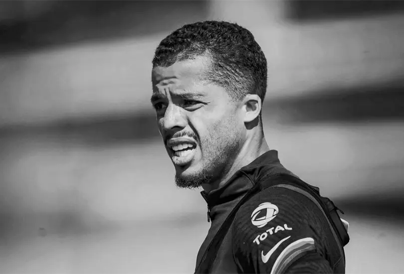 Excompañeros de Giovani revelan el por qué no se consolida en el América Excompañeros de Giovani revelan el por qué no se consolida en el América