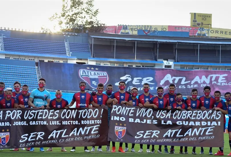 Adiós, Estadio Azul: Atlante lo pinta para que ahora sea azulgrana Adiós, Estadio Azul: Atlante lo pinta para que ahora sea azulgrana