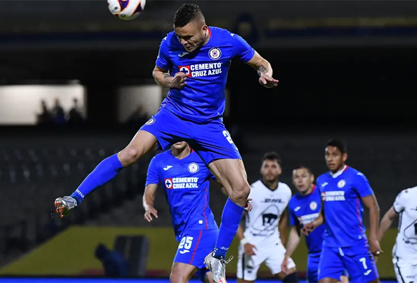 Cruz Azul vence a Pumas y liga ocho victorias: &iquest;qu&eacute; r&eacute;cords romper&iacute;an si mantienen este paso?