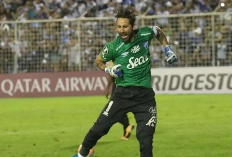 Exportero de Santos es el m&aacute;s veterano de la liga argentina y tiene diabetes