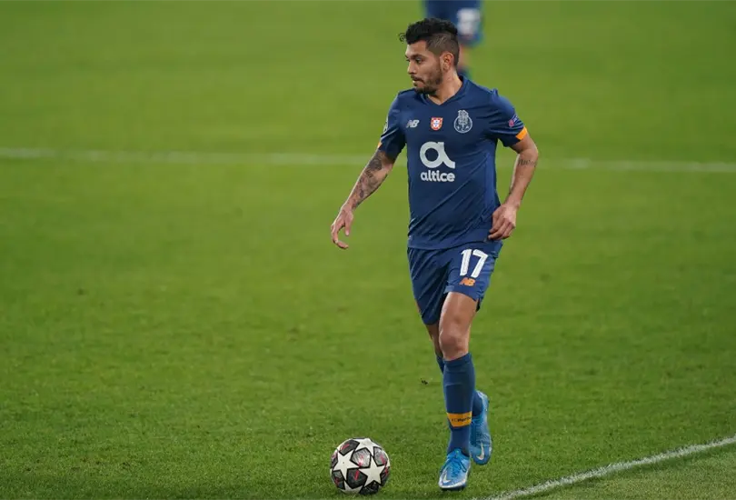 Me dieron un golpe en el ojo, pero no podía perderme el partido, dice Tecatito Me dieron un golpe en el ojo, pero no podía perderme el partido, dice Tecatito