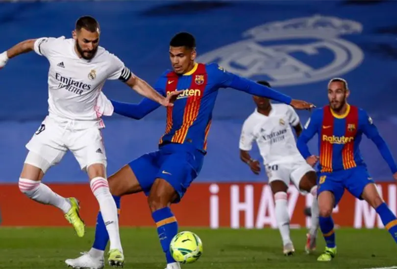 El golazo de Benzema y la fortuna de Kroos ponen en ventaja al Real Madrid