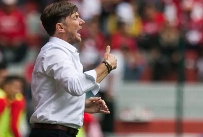 Cristante revienta a sus jugadores y admite que le dio vergüenza cómo jugaron Cristante revienta a sus jugadores y admite que le dio vergüenza cómo jugaron