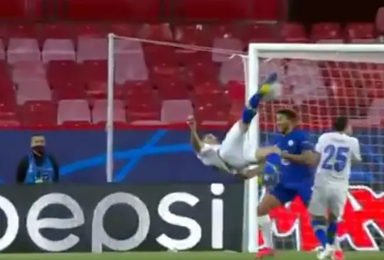 Taremi anota golazo de chilena, pero no pudo evitar la eliminación al Porto Taremi anota golazo de chilena, pero no pudo evitar la eliminación al Porto