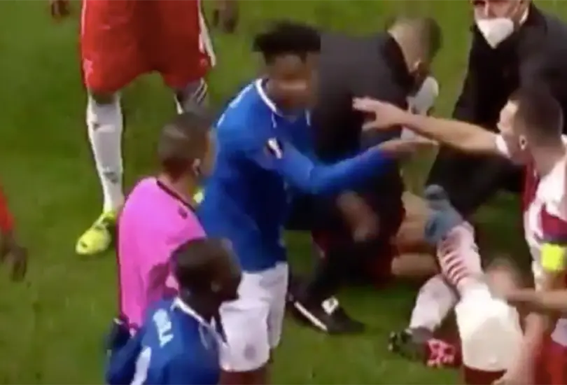 Jugador del Slavia recibe castigo por insultos racistas; se perder&iacute;a la Euro