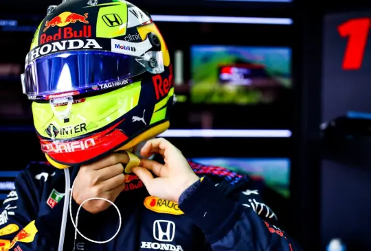 Lo lamento mucho, chicos. Ofrezco disculpas: Checo Pérez tras la carrera