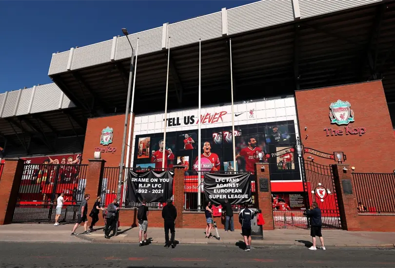 Hinchas del Liverpool estallan contra la Superliga Europea: Dan verg&uuml;enza