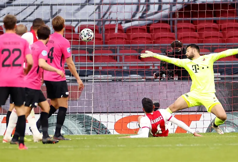 Edson Álvarez anota gol que acerca al Ajax a un nuevo título de Eredivisie Edson Álvarez anota gol que acerca al Ajax a un nuevo título de Eredivisie