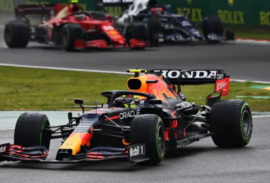 Checo Pérez acepta que desperdició una oportunidad de subir al podio en Imola Checo Pérez acepta que desperdició una oportunidad de subir al podio en Imola