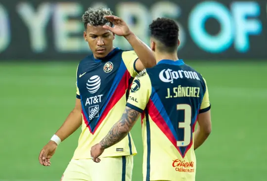 El arbitraje de Concacaf vuelve a brillar en juego del América El arbitraje de Concacaf vuelve a brillar en juego del América