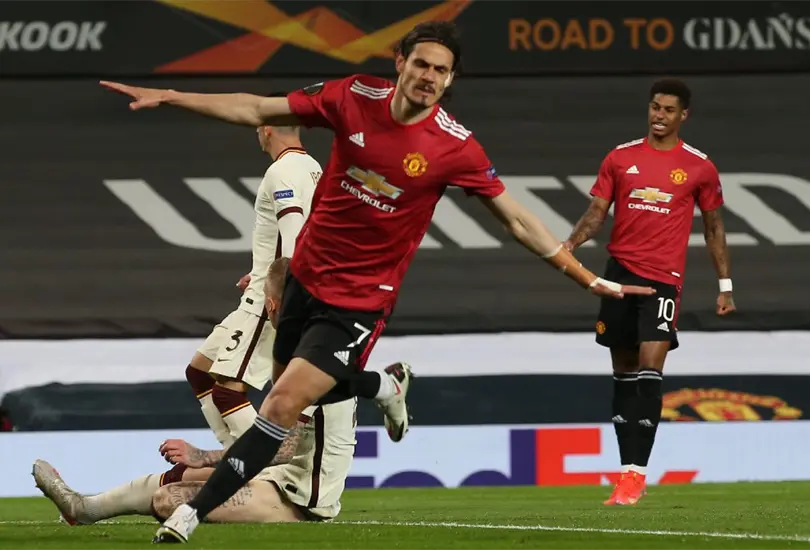 Cavani se lleva los reflectores en la goleada del ManU sobre la Roma Cavani se lleva los reflectores en la goleada del ManU sobre la Roma