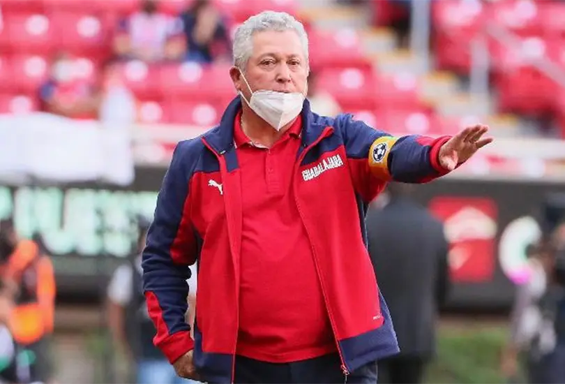 Vucetich prefiere que Chivas califique a repechaje a ser renovado