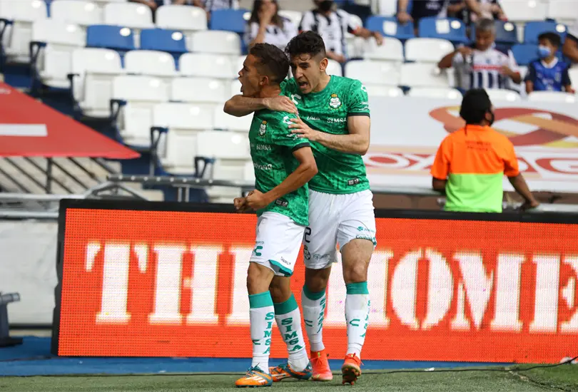 &iquest;Con todo y robo? Santos anota ag&oacute;nico gol para eliminar a Rayados de la liguilla