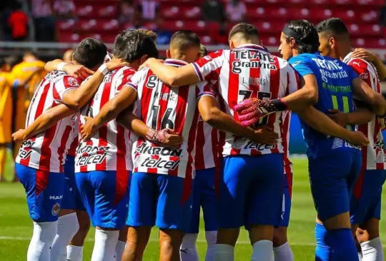 Chivas revela lista de transferibles con 13 futbolistas