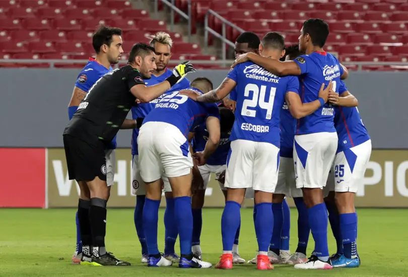Cruz Azul prepara la renovaci&oacute;n de dos de sus figuras