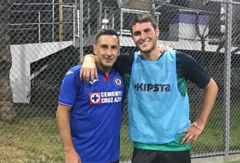 El mensaje del Chaco a Santi Giménez y Cruz Azul El mensaje del Chaco a Santi Giménez y Cruz Azul