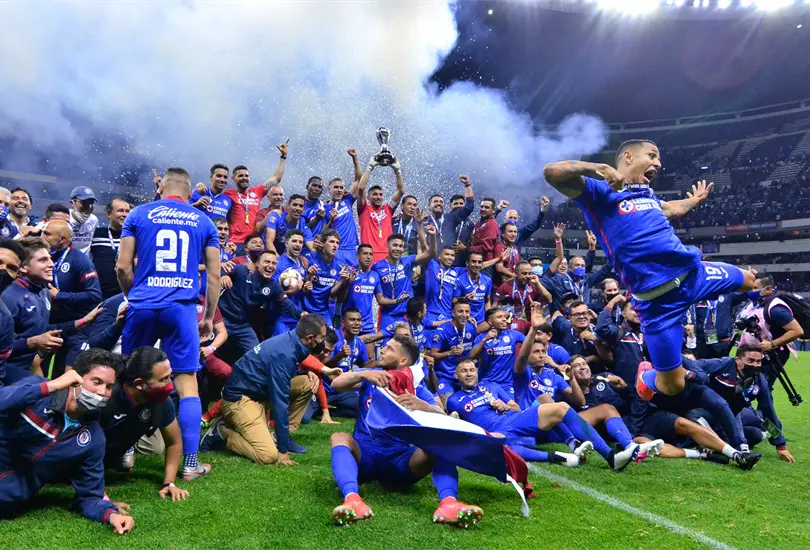 As&iacute; era el futbol la &uacute;ltima vez que Cruz Azul gan&oacute; la liga mexicana en 1997