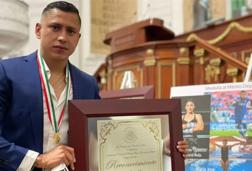 Cata Domínguez presume Medalla al Mérito Deportivo Cata Domínguez presume Medalla al Mérito Deportivo