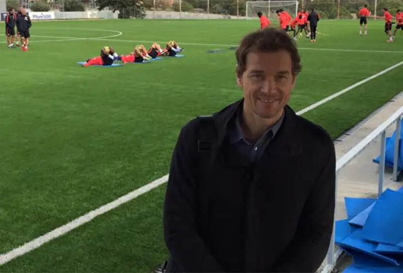 Despiden a Jens Lehmann por insultos racistas contra Dennis Aogo Despiden a Jens Lehmann por insultos racistas contra Dennis Aogo