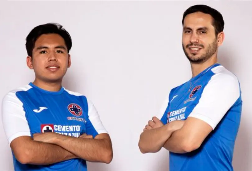 Cruz Azul presenta uniforme para la eLigaMX; &iquest;qui&eacute;nes son sus gamers?