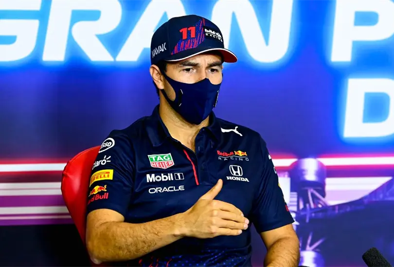 Checo Pérez reconoce que sí le afecta cuando recibe insultos en redes sociales Checo Pérez reconoce que sí le afecta cuando recibe insultos en redes sociales