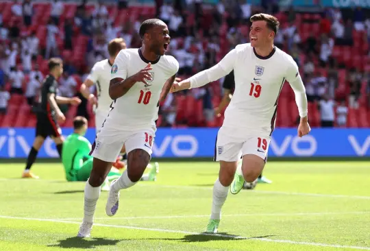 Gol de Sterling y el debut más joven, así fue el triunfo de Inglaterra sobre Croacia