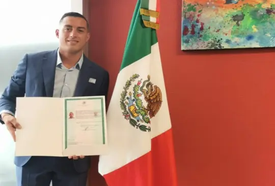 Ya soy mexicano, Funes Mori presume su carta de naturalización