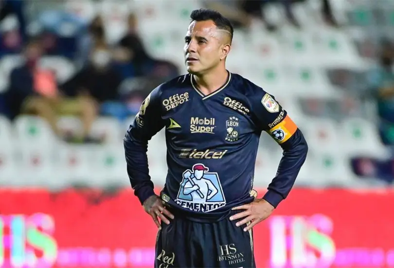 Vecinos de Luis Montes buscarán demandarlo por fiestero Vecinos de Luis Montes buscarán demandarlo por fiestero