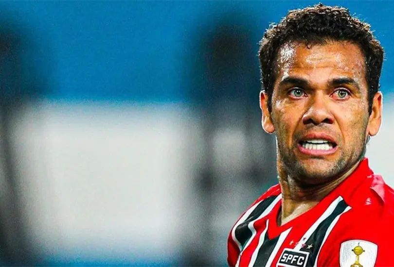 En manos de incompetentes no sirve; Dani Alves explota en contra del VAR En manos de incompetentes no sirve; Dani Alves explota en contra del VAR