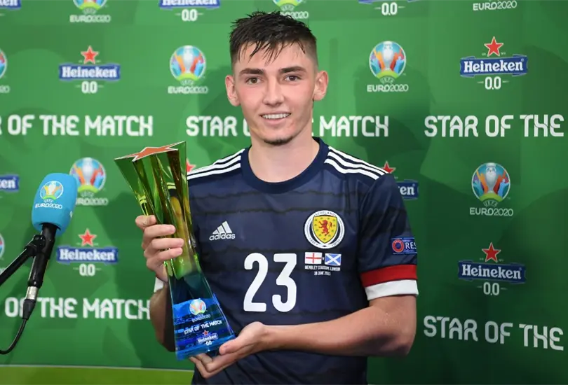 ¿Quién es Billy Gilmour, la promesa que se robó los reflectores en el Escocia-Inglaterra? ¿Quién es Billy Gilmour, la promesa que se robó los reflectores en el Escocia-Inglaterra?