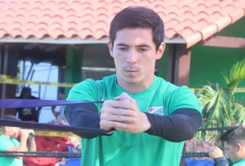 Marco Bueno, el campe&oacute;n Sub-17 que ahora jugar&aacute; en Guatemala
