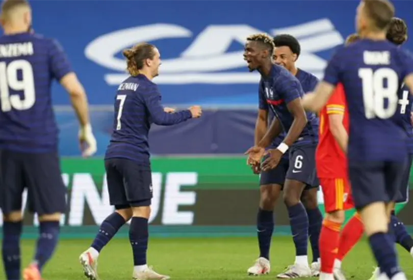 Griezmann marca golazo y Benzema falla penal en goleada de Francia Griezmann marca golazo y Benzema falla penal en goleada de Francia